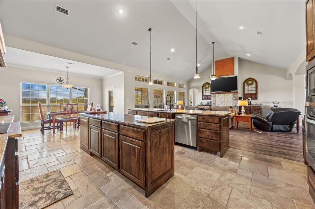 454 Farr Altom Road Seagoville, TX 75159 - Photo 16 of 29 a kitchen with lots of counter top space and appliances