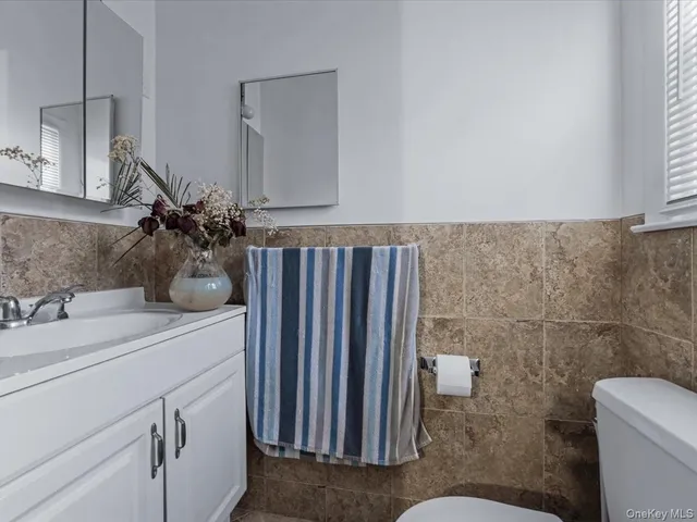 $1,450,000 | 243-17 72nd Avenue | Douglaston