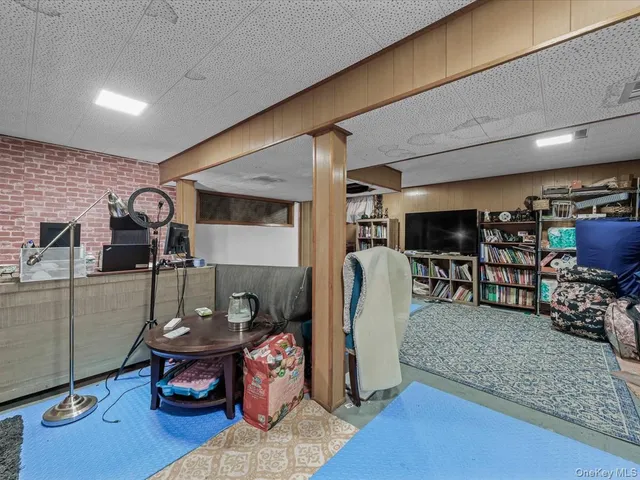 $1,450,000 | 243-17 72nd Avenue | Douglaston