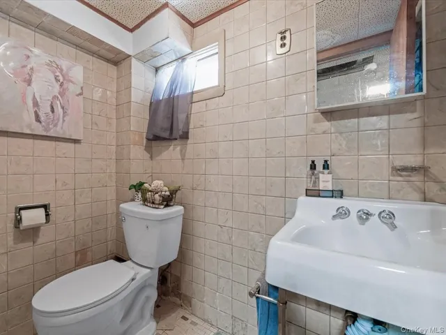 $1,450,000 | 243-17 72nd Avenue | Douglaston