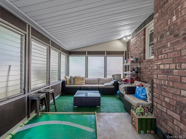 $1,450,000 | 243-17 72nd Avenue | Douglaston