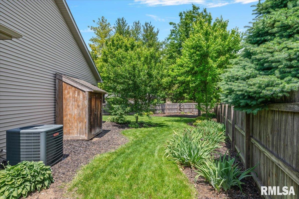 202 Huntington Road Chatham, IL 62629 - Photo 41 of 49