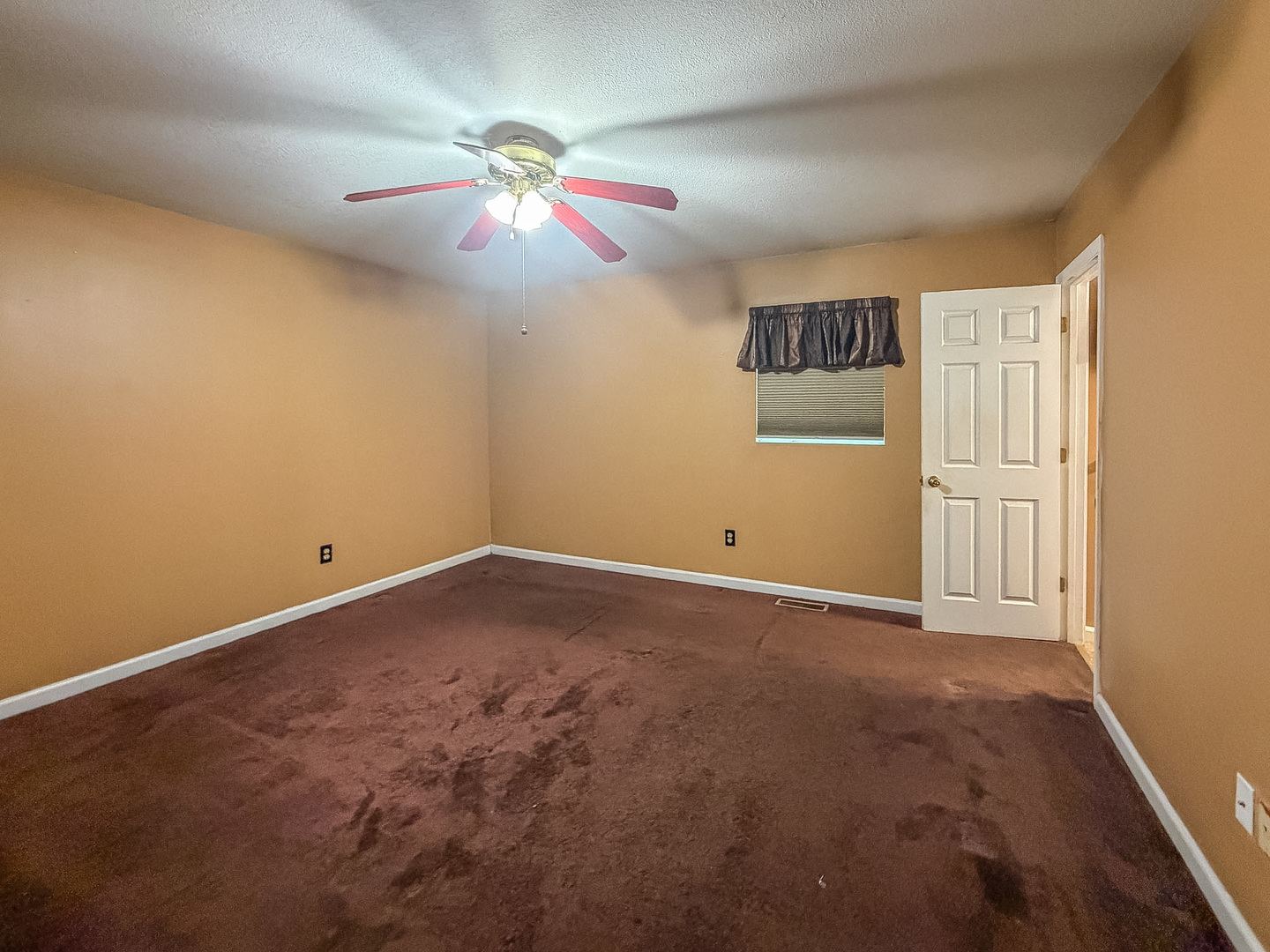 3750 East Lake Shore Drive Decatur, IL 62521 - Photo 19 of 38