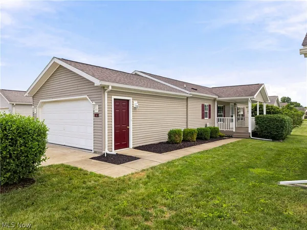 $209,900 | 313 Gemini Drive, Dover, OH 44622