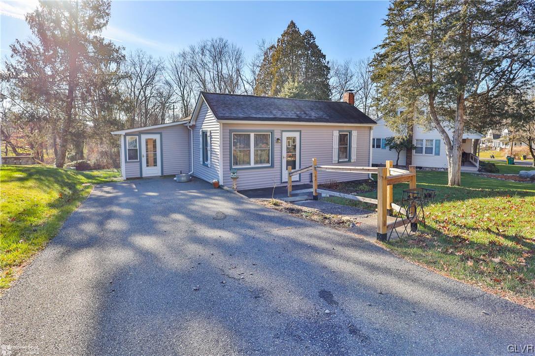 251 Oak Road Bangor, PA 18013 - Photo 1 of 20 Gallery Image 1