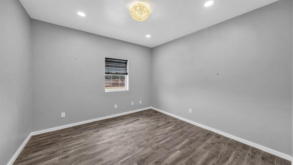 990 Doss Road Millsap, TX 76066 - Photo 31 of 40 a view of empty room