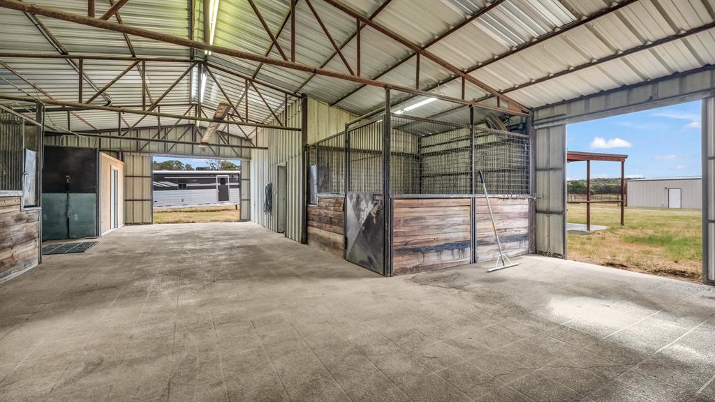 990 Doss Road Millsap, TX 76066 - Photo 8 of 40