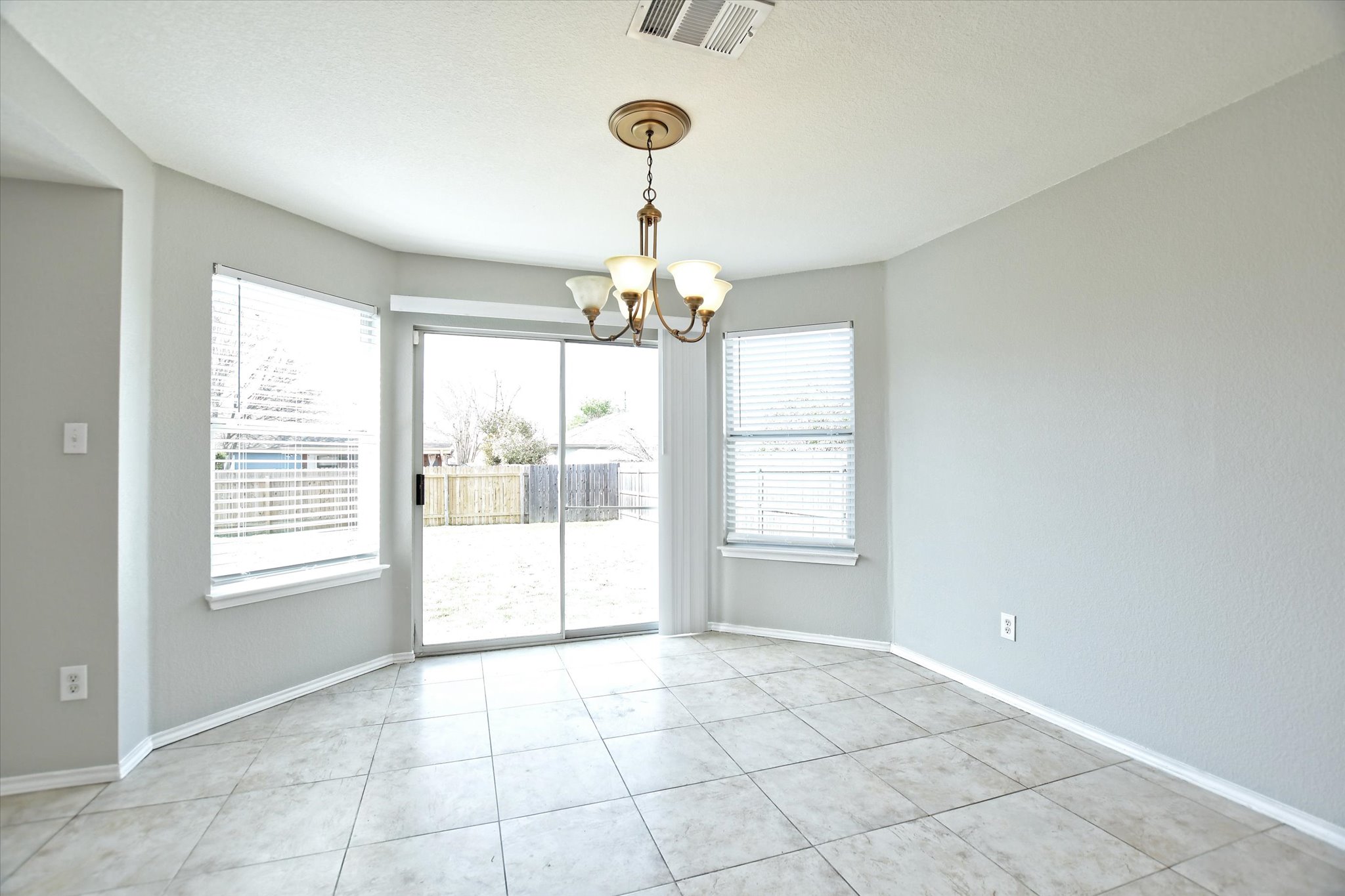 102 Blanco Woods Boulevard Elgin, TX 78621 - Photo 10 of 31