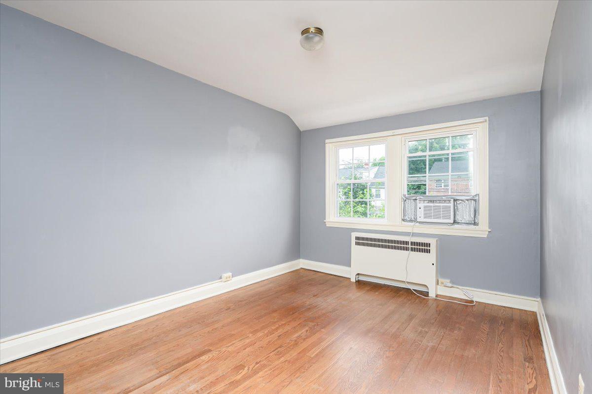 222 Ridge Avenue Baltimore, MD 21286 - Photo 16 of 26 Large Second Bedroom