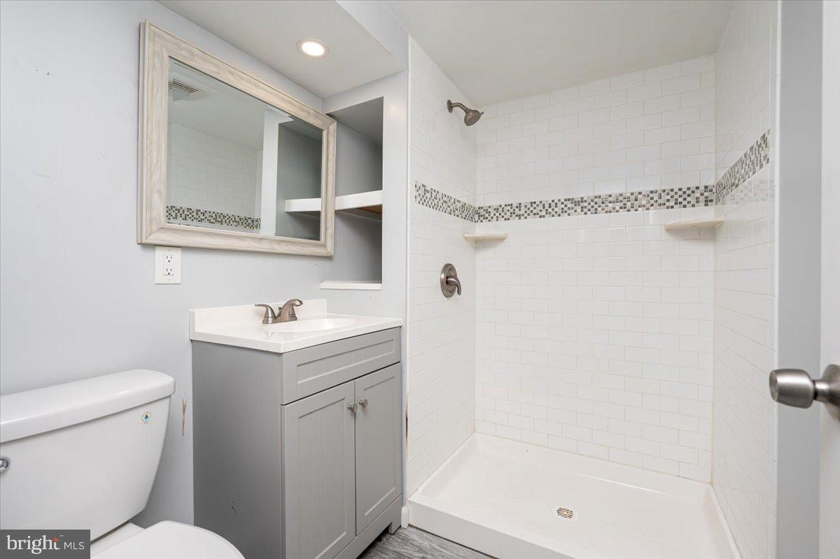 222 Ridge Avenue Baltimore, MD 21286 - Photo 22 of 26 Full bath in basement