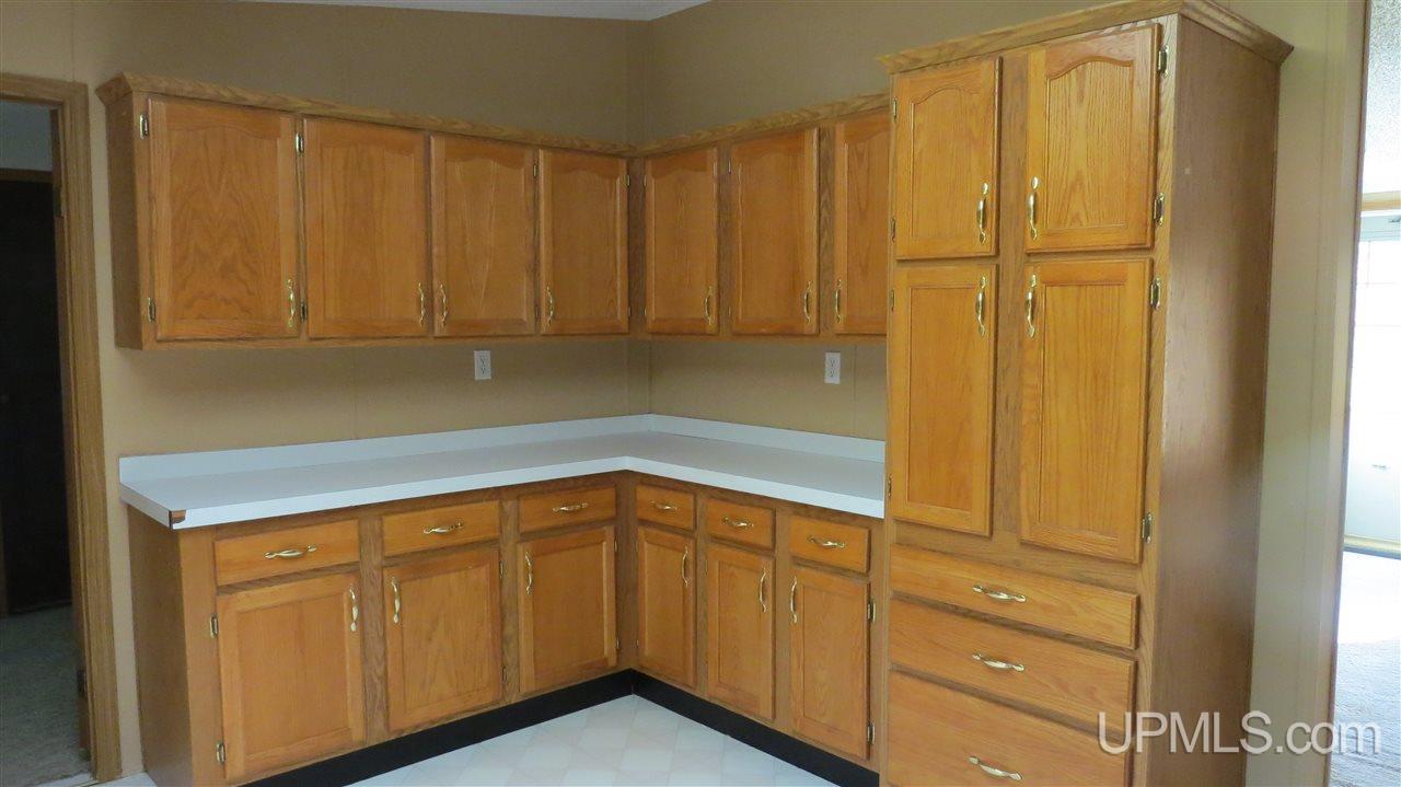 15 Tipperary Road Gladstone, MI 49837 - Photo 15 of 20 Gallery Image 15
