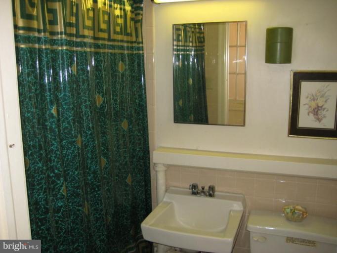 4923 4th Street Northwest Washington, DC 20011 - Photo 11 of 19 Bath #1