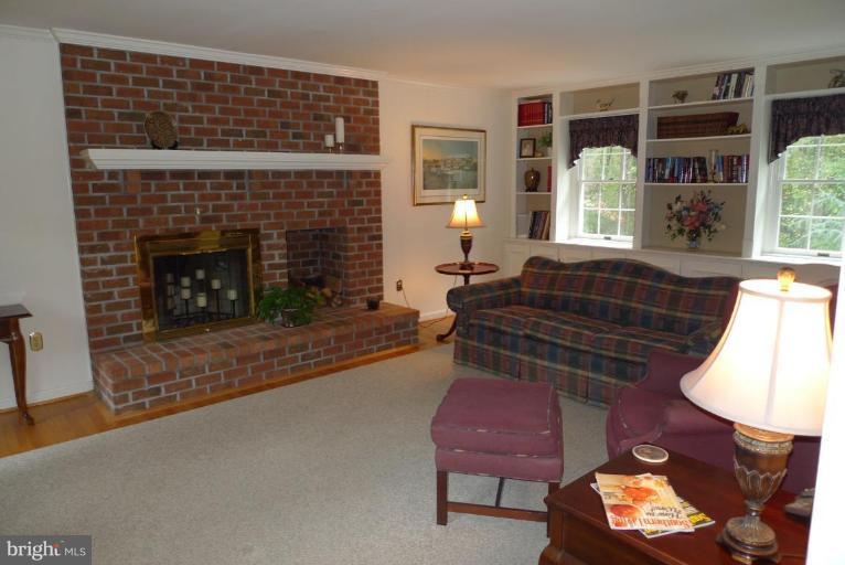 14403 Manor Road Phoenix, MD 21131 - Photo 3 of 22 Family Room