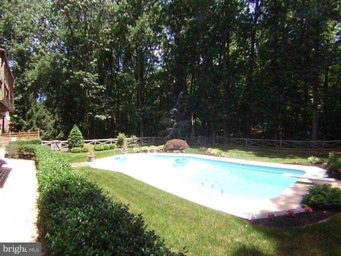 14403 Manor Road Phoenix, MD 21131 - Photo 10 of 22 Swimming Pool 2
