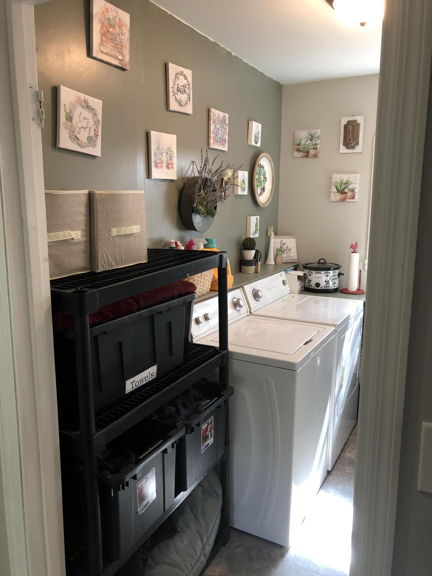 441 Upper Applegate Road Jacksonville, OR 97530 - Photo 12 of 25 a kitchen with a stove and a sink
