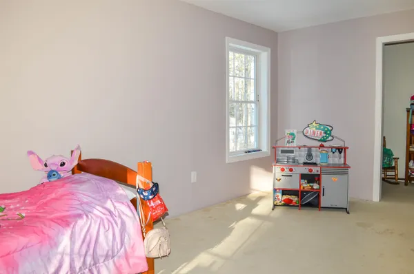 $400,000 | 139 Squantum Road, Jaffrey, NH 03452