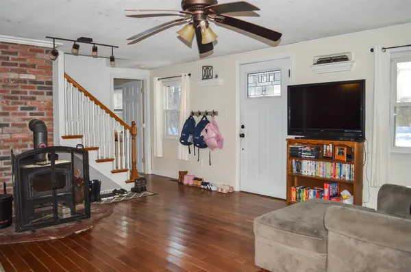 $400,000 | 139 Squantum Road, Jaffrey, NH 03452