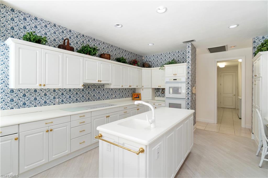 798 Brentwood Point Naples, FL 34110 - Photo 9 of 50
