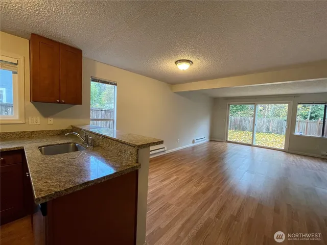 $998,800 | 1518 Northeast 195th Street, Lake Forest Park, WA 98155