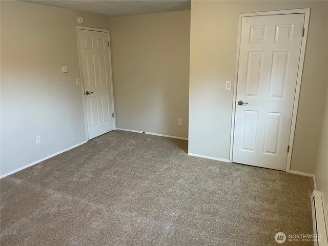 $998,800 | 1518 Northeast 195th Street, Lake Forest Park, WA 98155