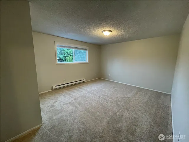 $998,800 | 1518 Northeast 195th Street, Lake Forest Park, WA 98155