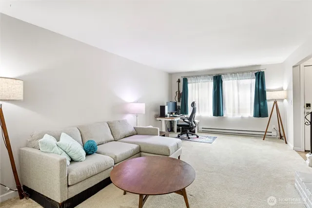 $998,800 | 1518 Northeast 195th Street, Lake Forest Park, WA 98155