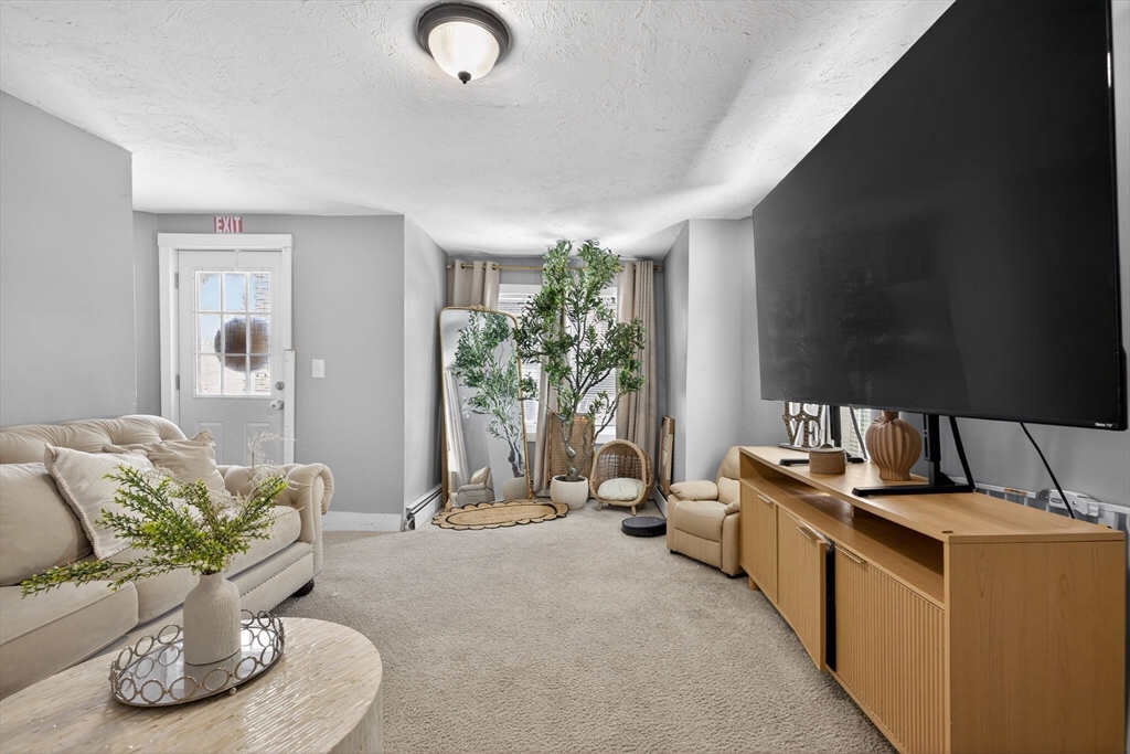 227 Riverbend Street Athol, MA 01331 - Photo 4 of 35