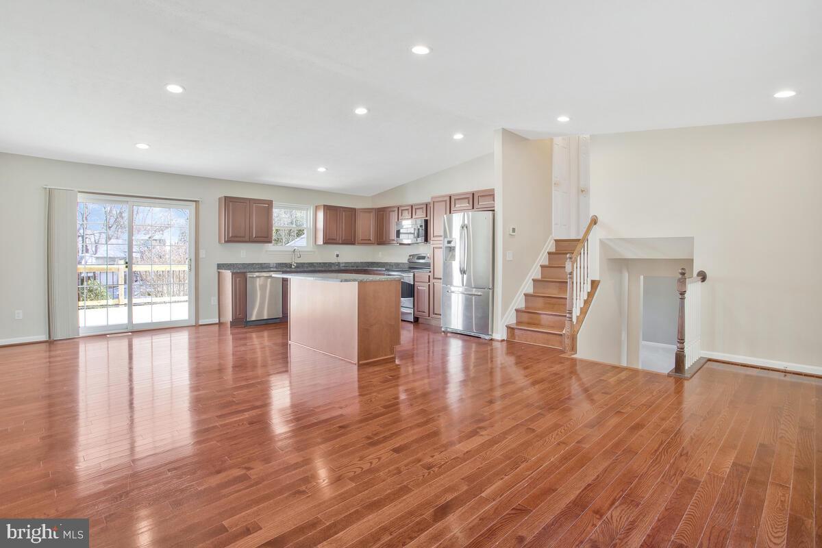 7807 Rippleview Lane Pasadena, MD 21122 - Photo 8 of 35 Gallery Image 8