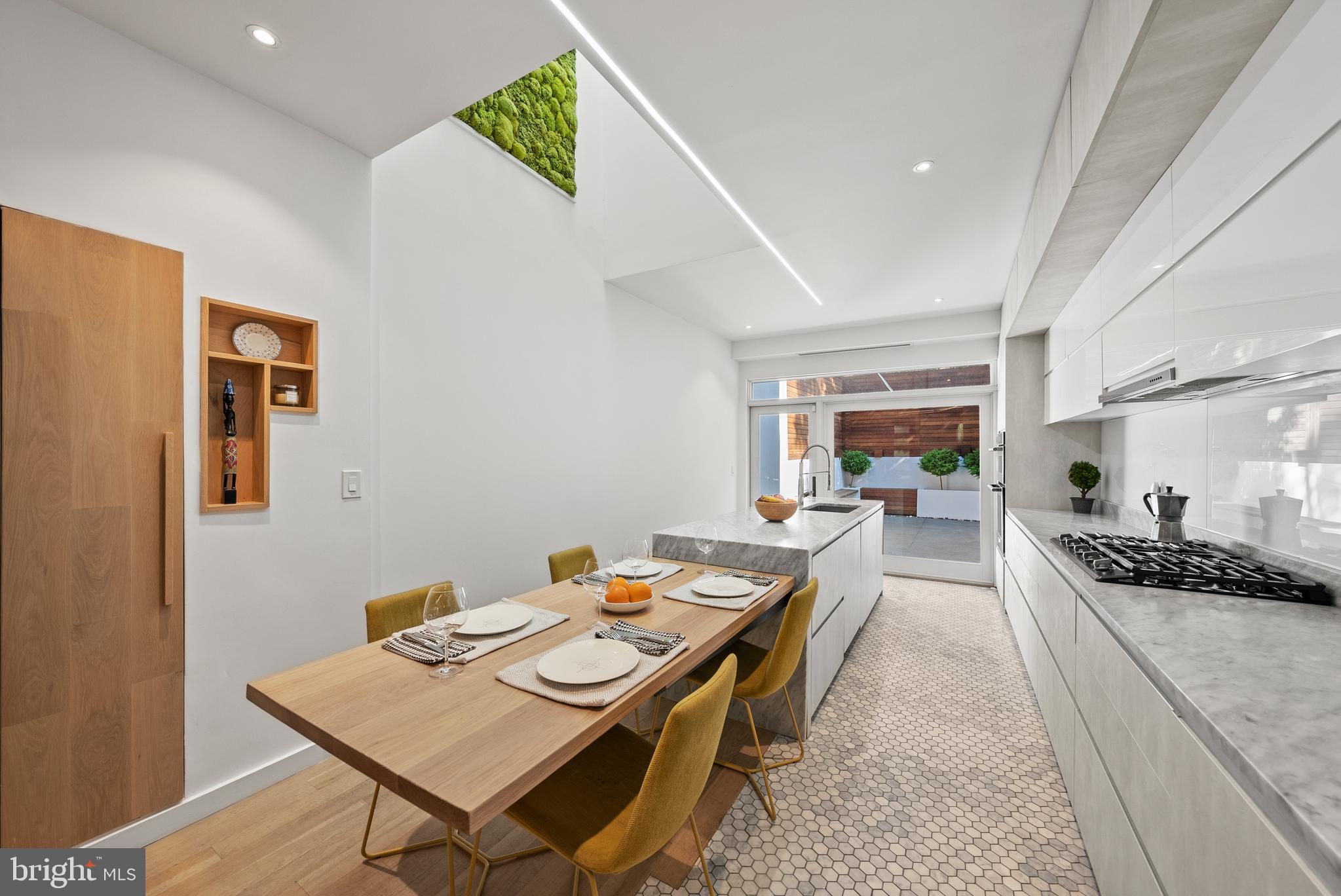 1670 Kalorama Road Northwest Washington, DC 20009 - Photo 12 of 36 Kitchen/dining area open to 3 story light well