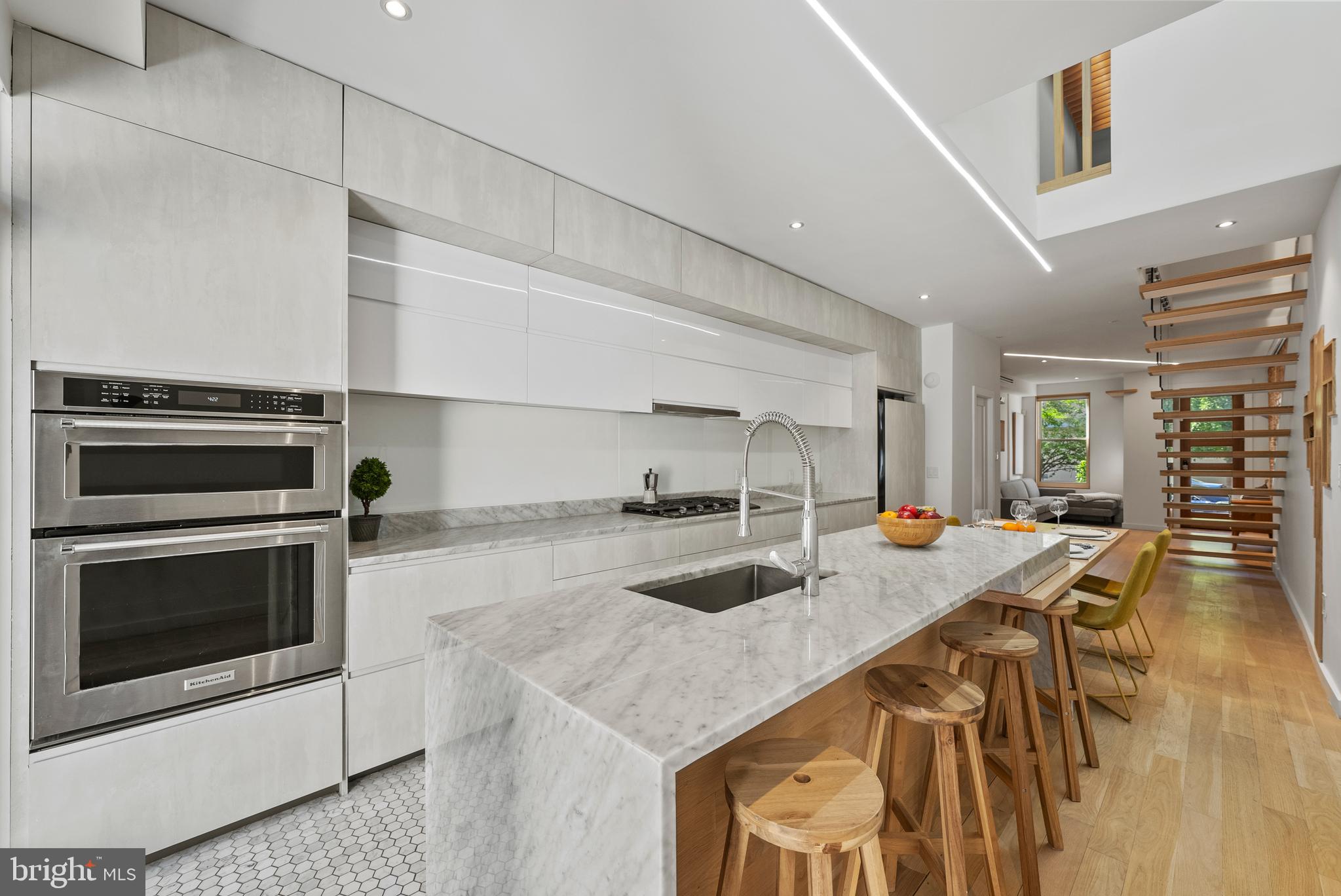 1670 Kalorama Road Northwest Washington, DC 20009 - Photo 15 of 36 Marble waterfall island