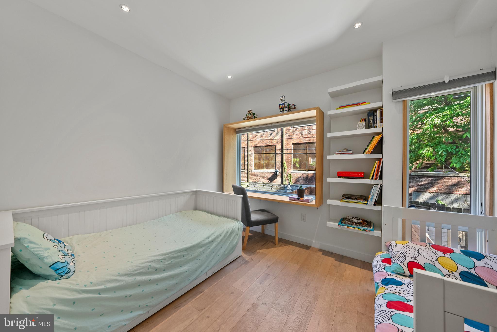 1670 Kalorama Road Northwest Washington, DC 20009 - Photo 24 of 36 Bedroom 1