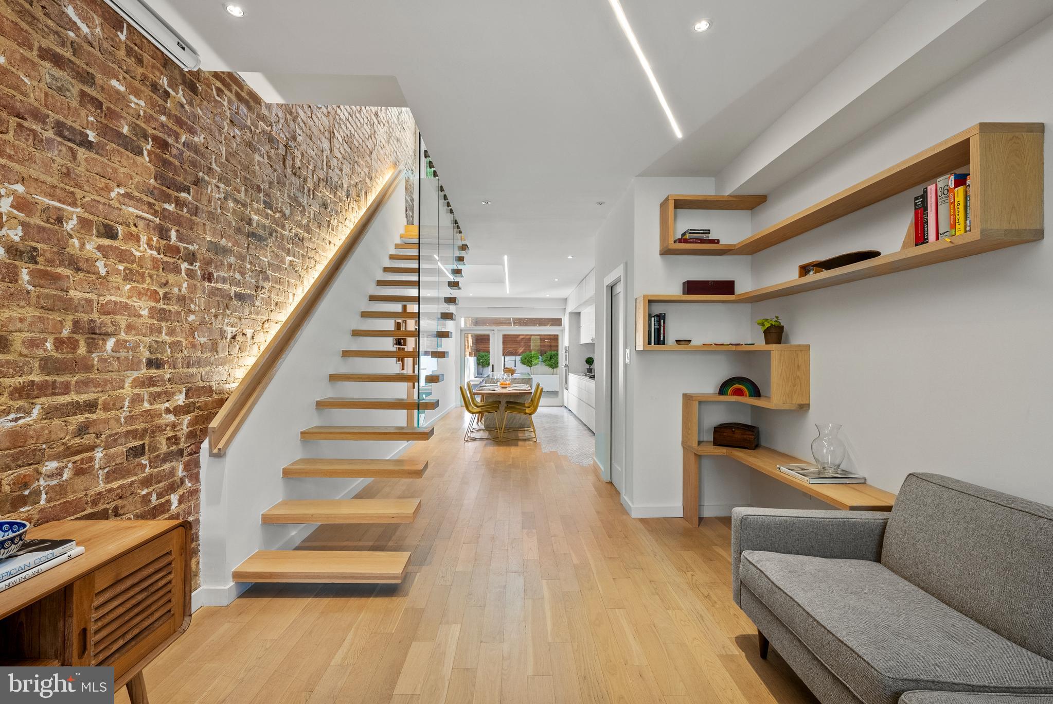 1670 Kalorama Road Northwest Washington, DC 20009 - Photo 4 of 36 Beautiful exposed brick wall