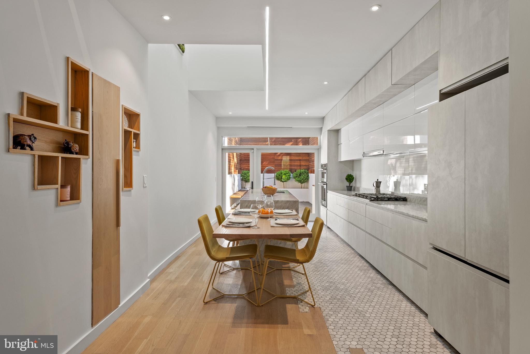 1670 Kalorama Road Northwest Washington, DC 20009 - Photo 10 of 36 Open kitchen/dining area