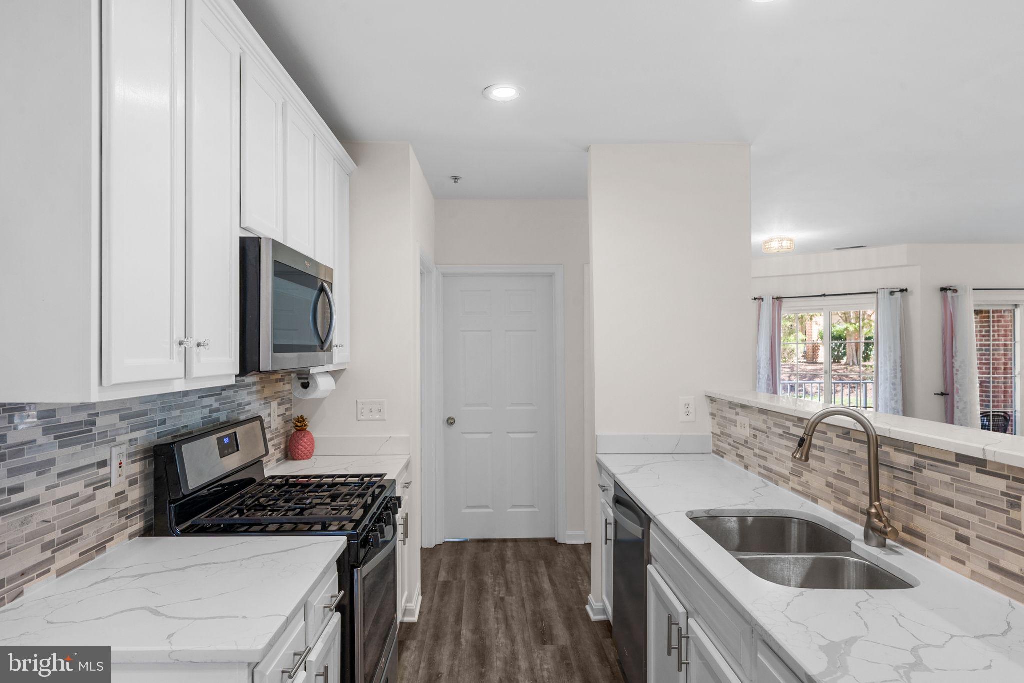 25300 Lake Mist Square, Unit 101 Chantilly, VA 20152 - Photo 30 of 63