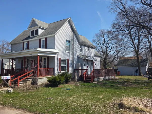 $279,900 | 210 Grove Street, Sparta, MI 49345