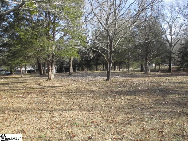 2651 Georgia Road Gray Court, SC 29645 - Photo 2 of 11