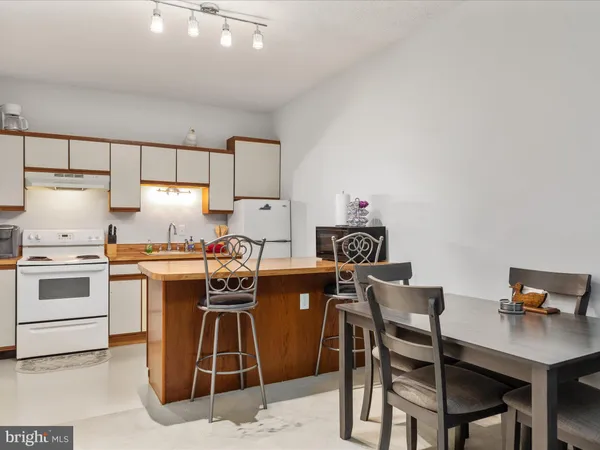 $295,000 | 452 Spitz Lane, Basye, VA 22810