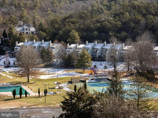 $295,000 | 452 Spitz Lane, Basye, VA 22810