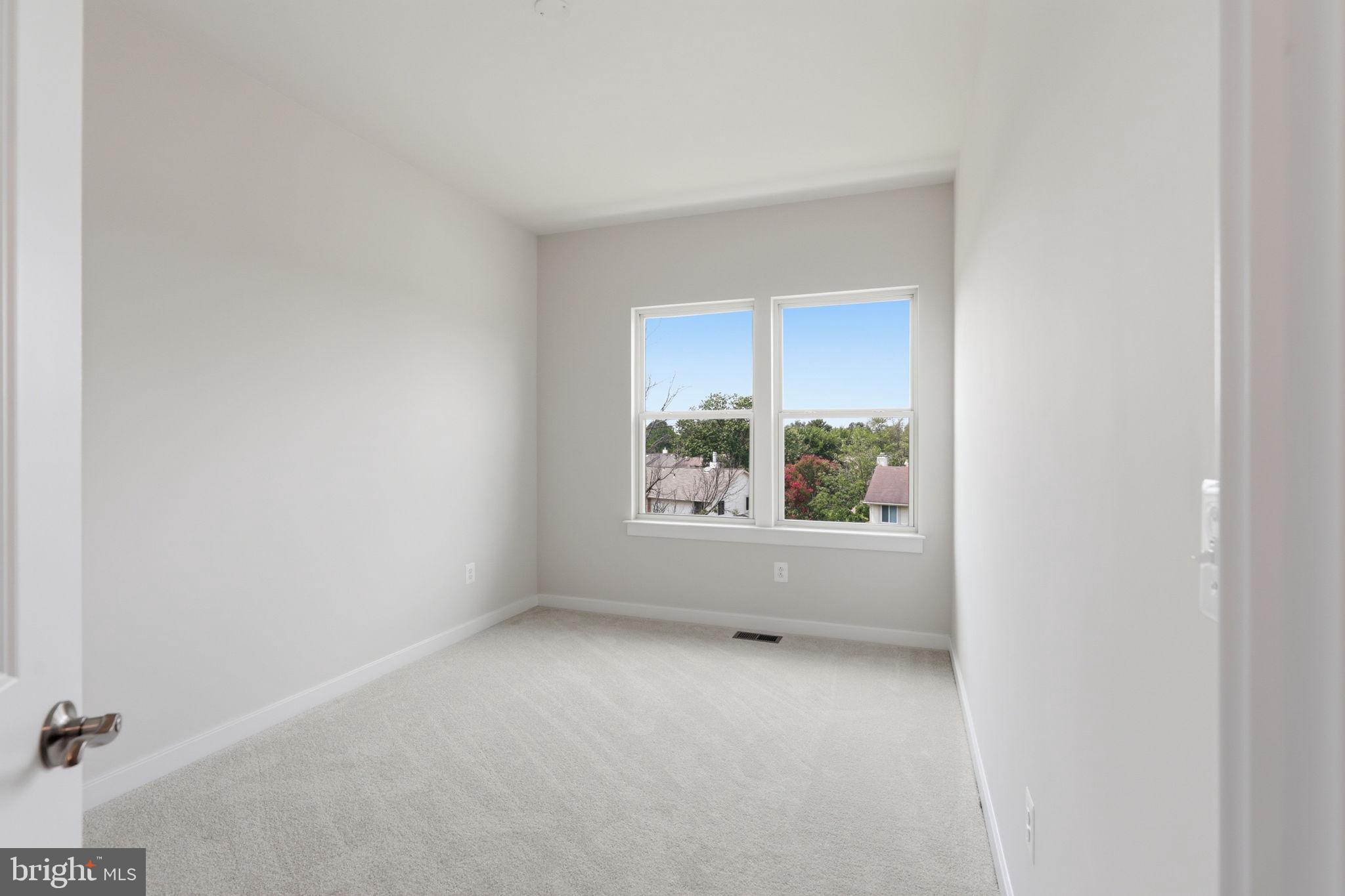 2118 Acadia Road Herndon, VA 20170 - Photo 24 of 49 Gallery Image 24