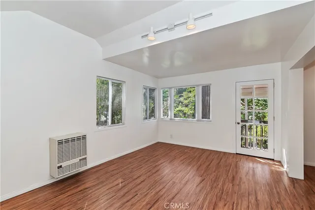 $649,999 | 23581 Lake Drive, Crestline, CA 92325