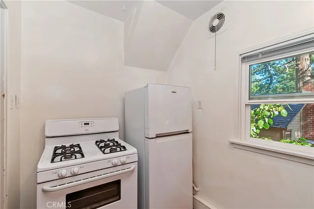 $649,999 | 23581 Lake Drive, Crestline, CA 92325