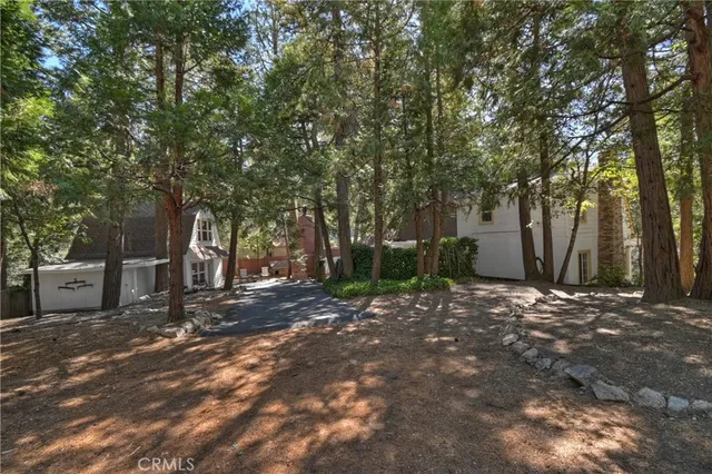 $649,999 | 23581 Lake Drive, Crestline, CA 92325