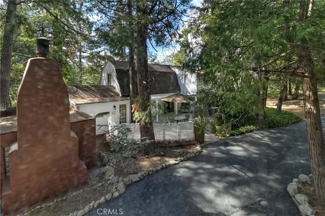 $649,999 | 23581 Lake Drive, Crestline, CA 92325