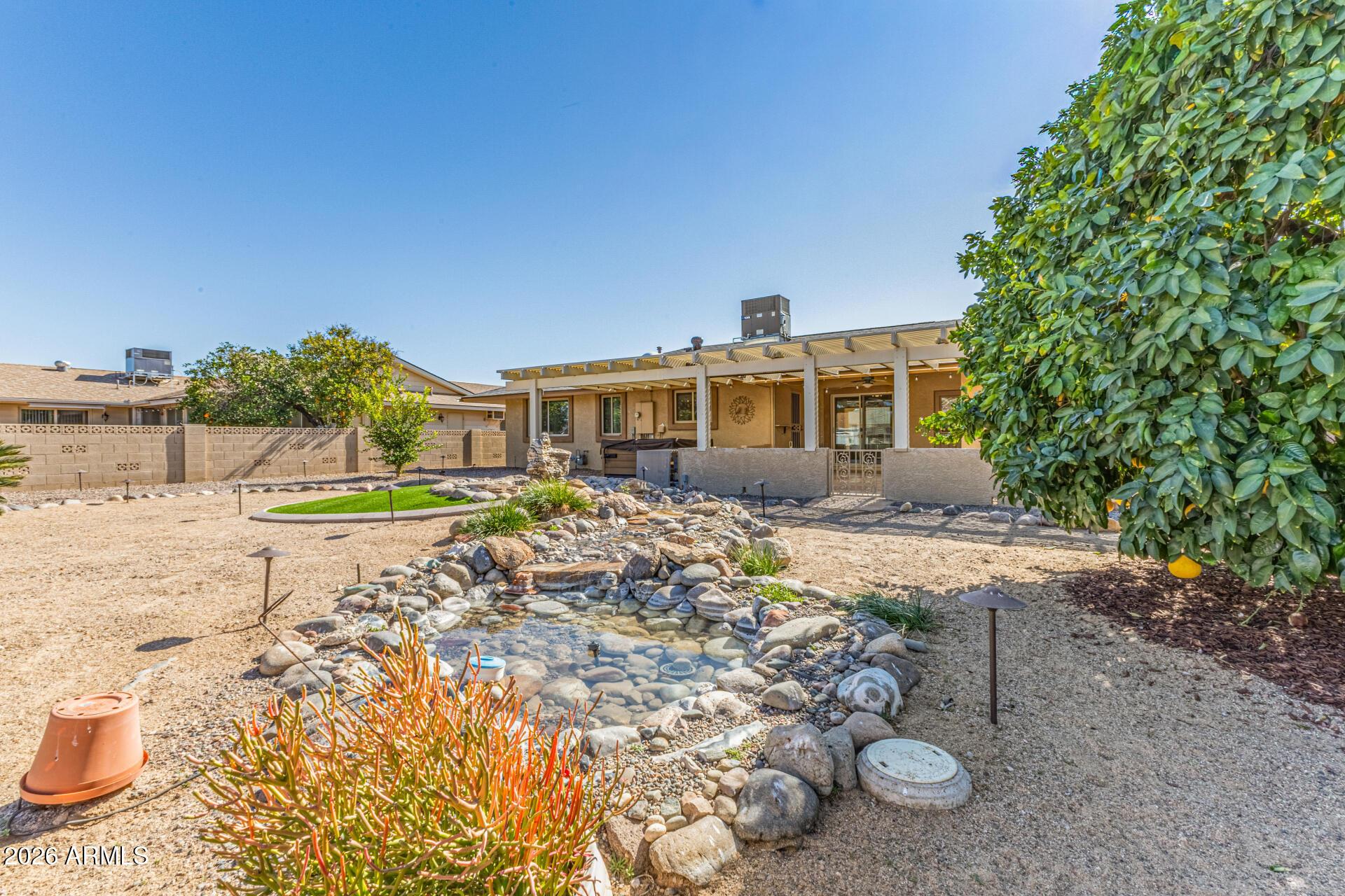 10940 West White Mountain Road Sun City, AZ 85351 - Photo 2 of 27 25-White Mountain