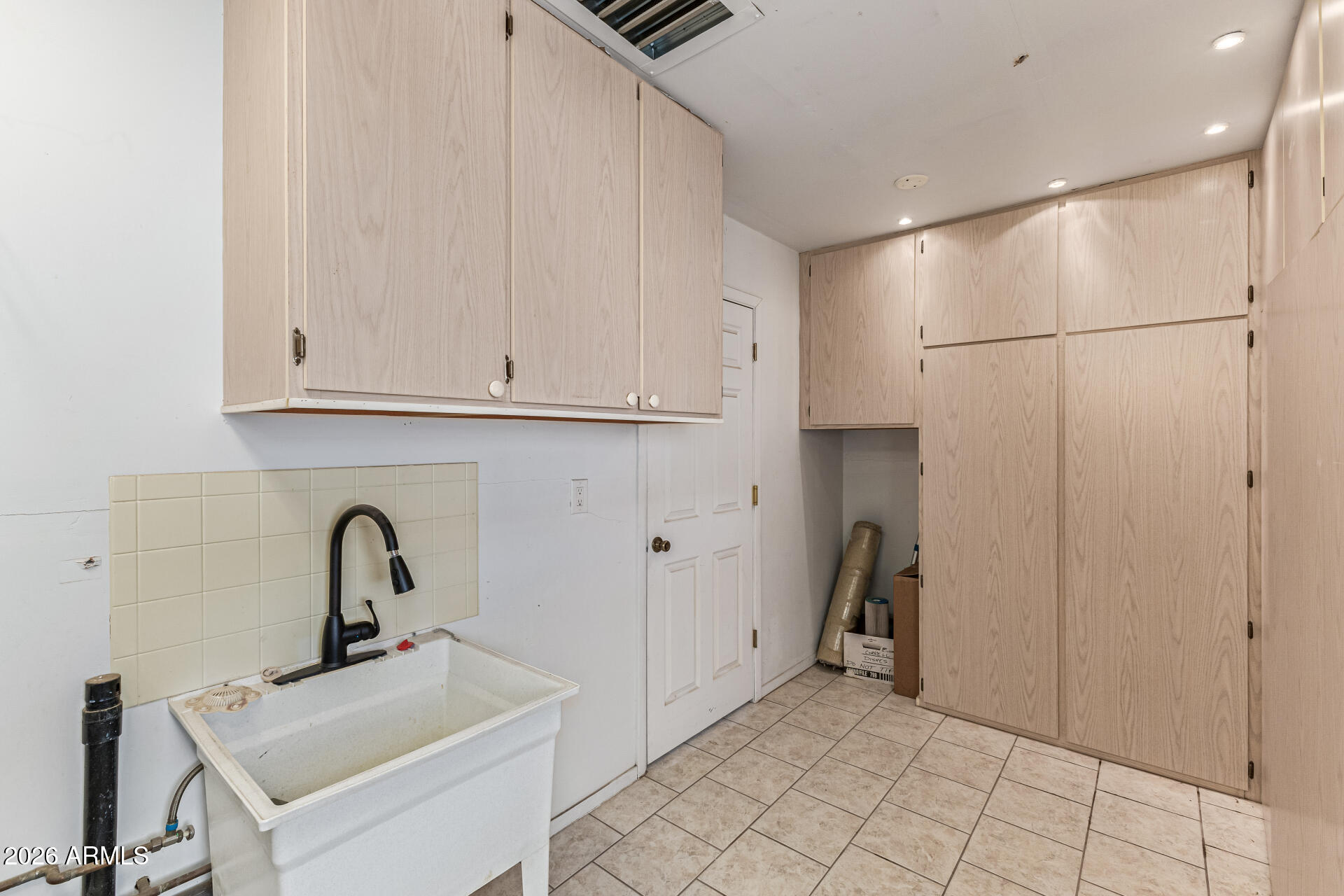 10940 West White Mountain Road Sun City, AZ 85351 - Photo 24 of 27 19-White Mountain