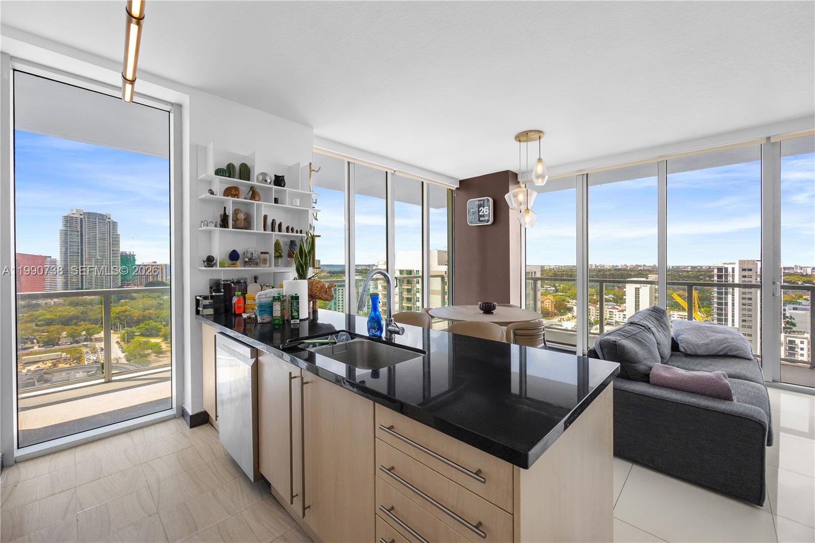 79 Southwest 12th Street, Unit 2401S Miami, FL 33130 - Photo 20 of 29