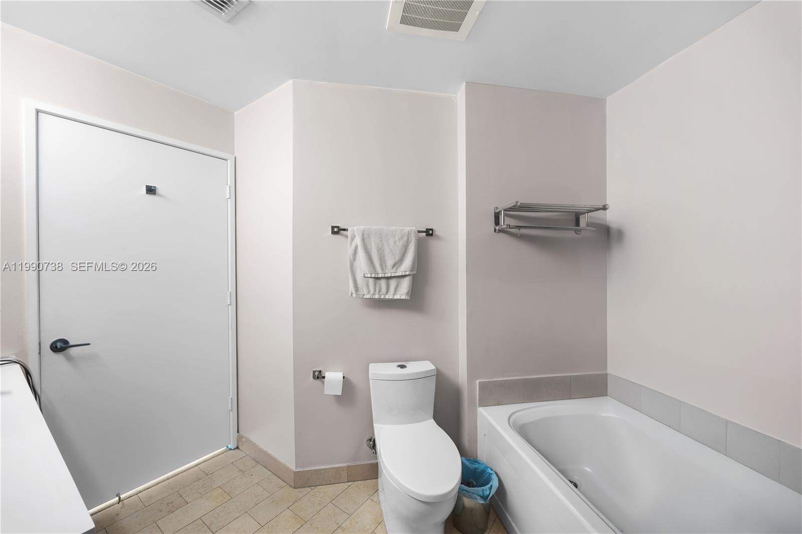 79 Southwest 12th Street, Unit 2401S Miami, FL 33130 - Photo 22 of 29