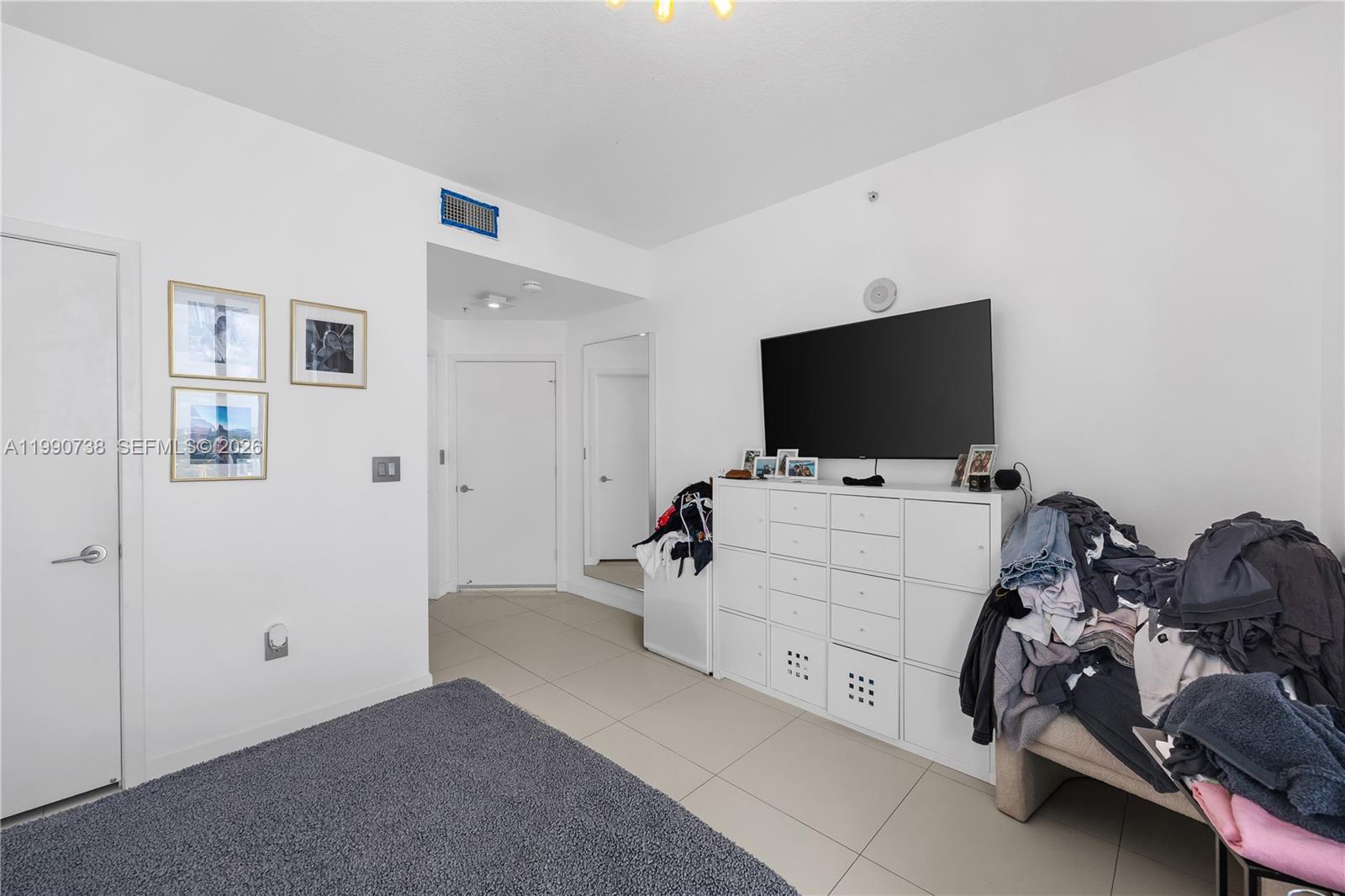 79 Southwest 12th Street, Unit 2401S Miami, FL 33130 - Photo 27 of 29