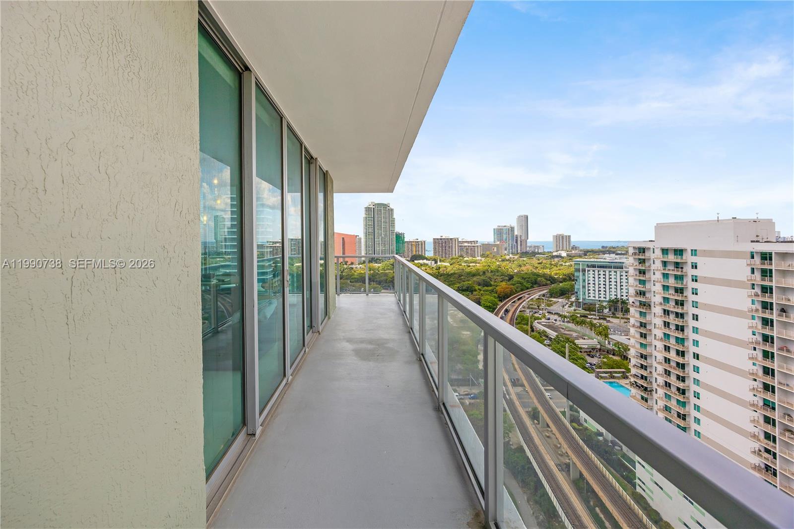 79 Southwest 12th Street, Unit 2401S Miami, FL 33130 - Photo 5 of 29