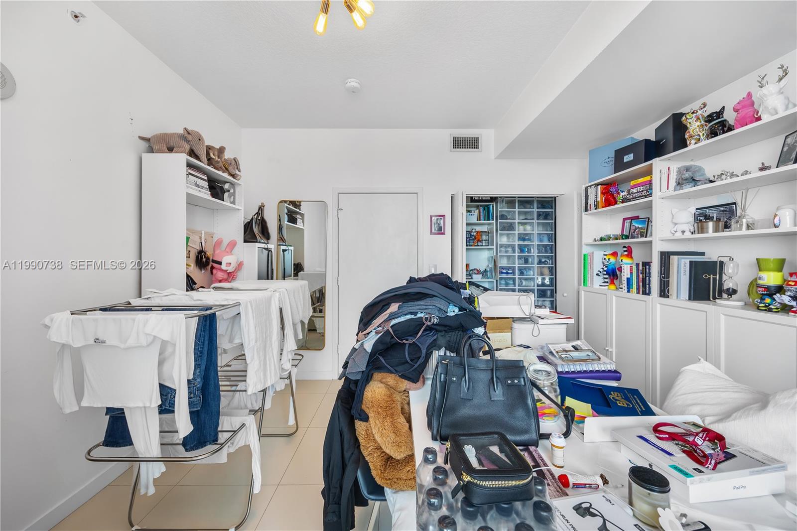 79 Southwest 12th Street, Unit 2401S Miami, FL 33130 - Photo 9 of 29